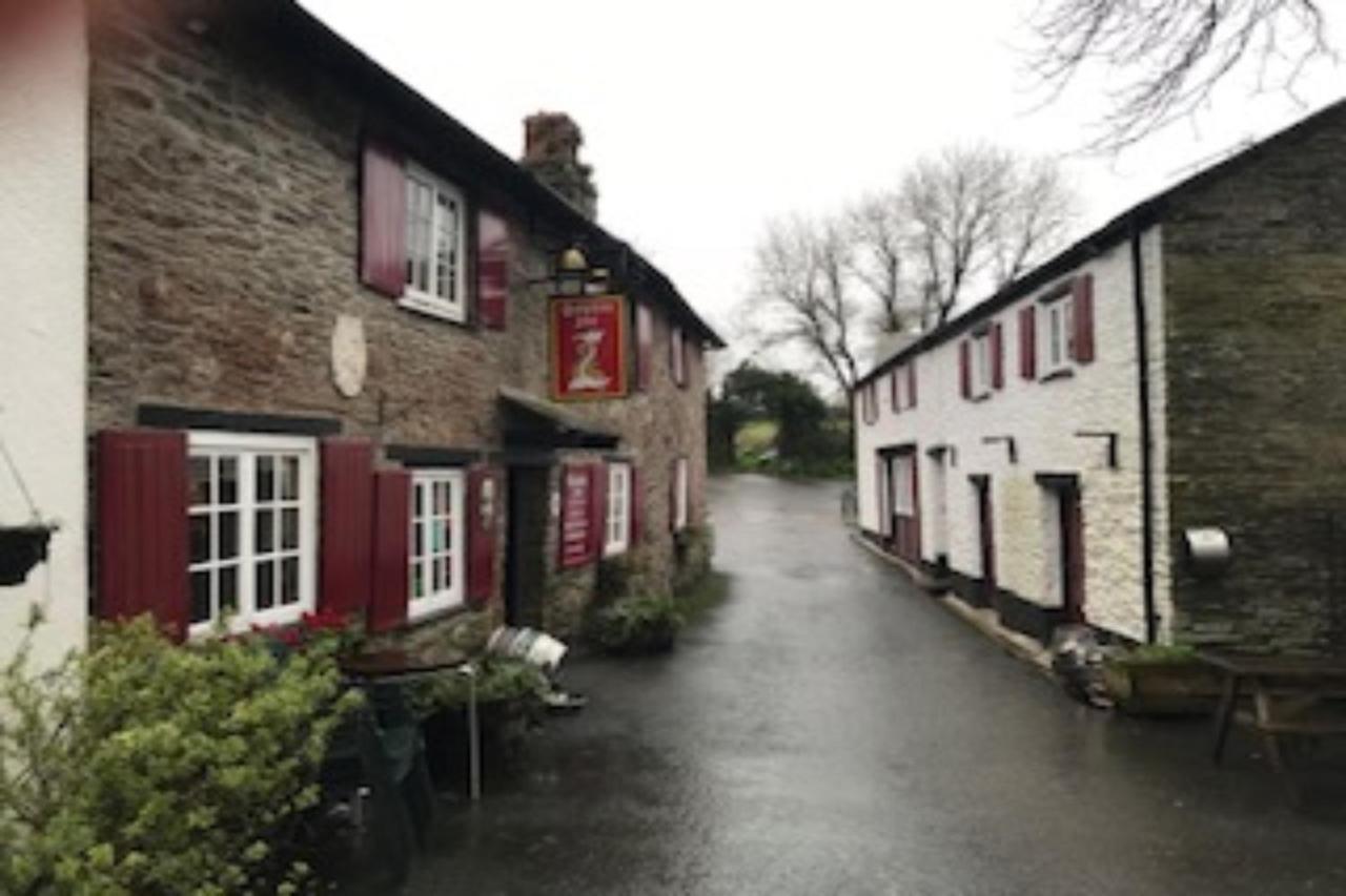 The Dolphin Inn キングスブリッジ エクステリア 写真